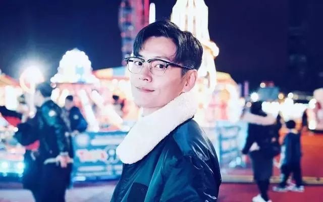 tvb小生被爆出两位绯闻女友,tvb人气小生地下恋情