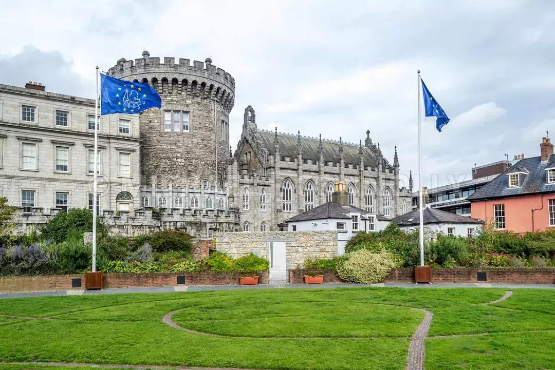 世界上唯一不允许结婚的国家,世界唯一一个不可以离婚的国家