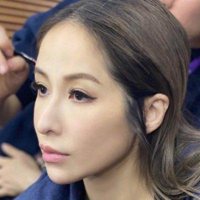 事业巅峰为爱出国、从此风光不再,17任小男友带给天后的皆是消耗