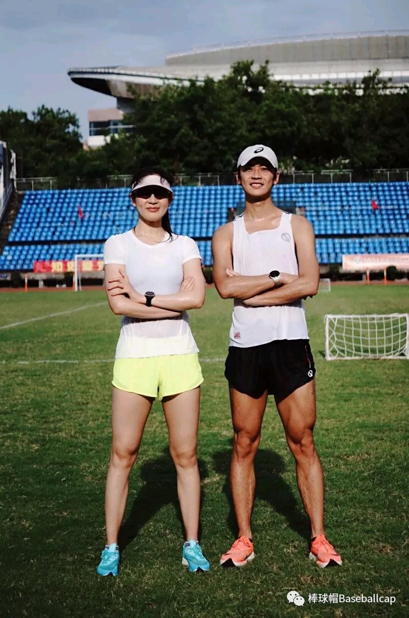 跑马需要空顶帽,跑马戴空顶帽还是速干帽