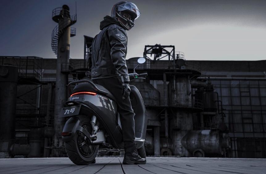 电摩续航超过200公里,时速100续航200以上的电摩