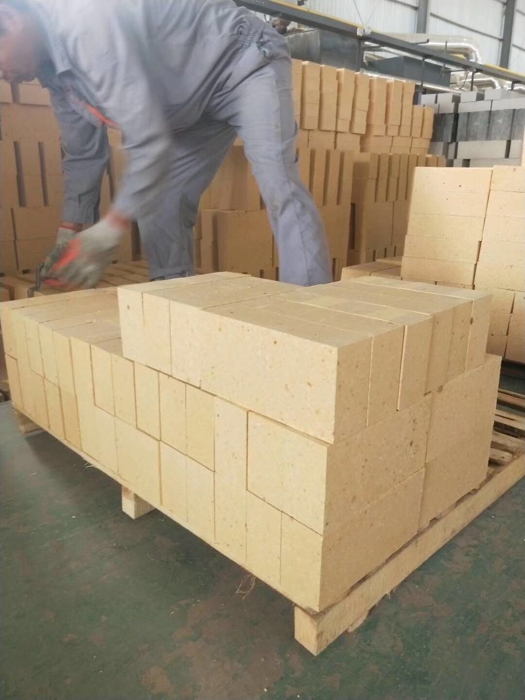 新型窑炉及其耐火材料,烧制耐火材料的窑炉