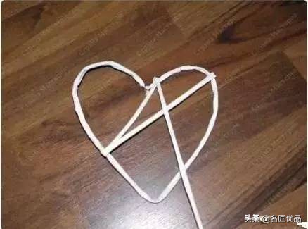 diy手工编织小花篮教程,纸杯和毛线编织的花篮详细教程