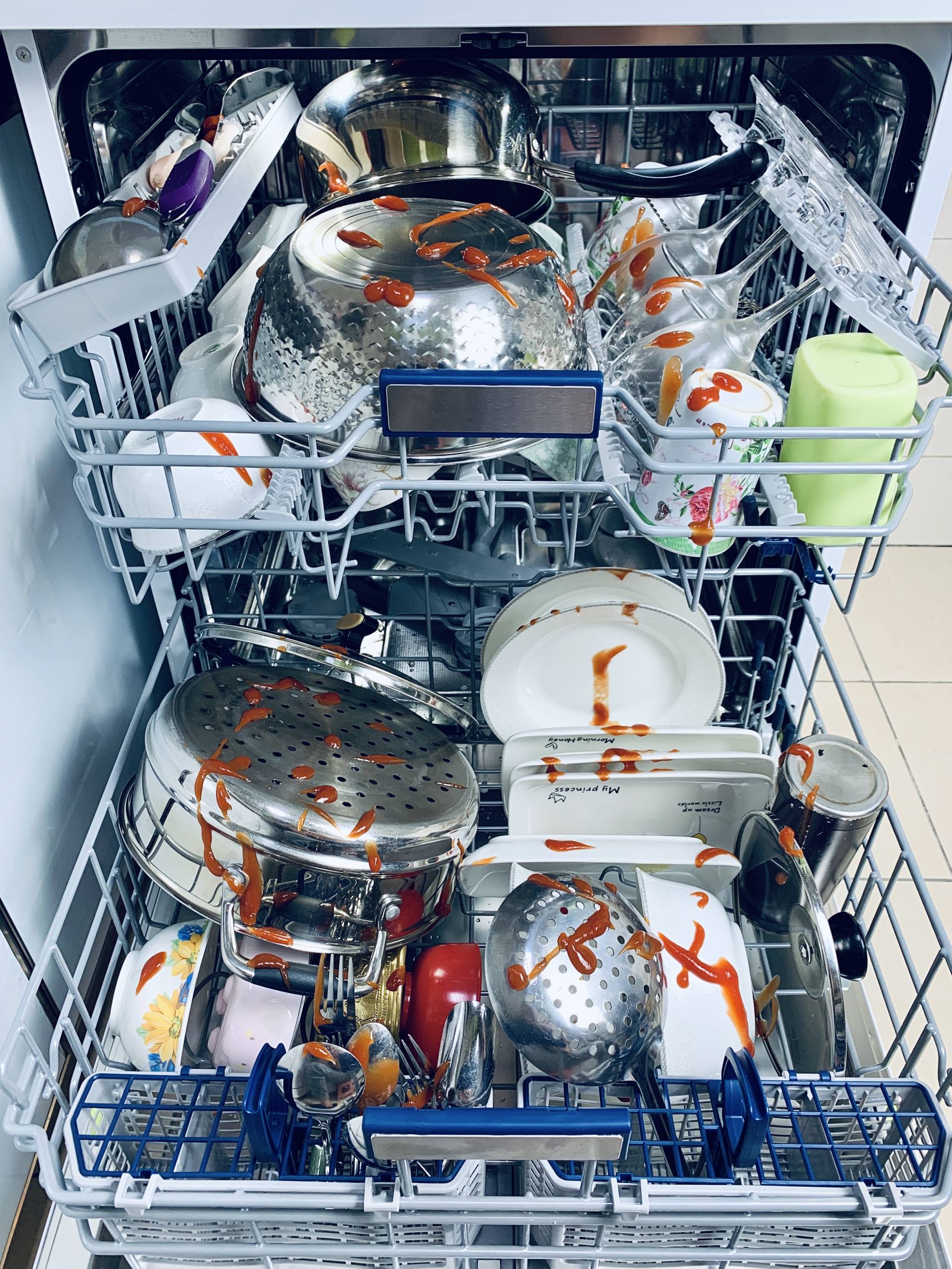 洗碗机尺寸怎么挑选好,洗碗机选购记好这8点