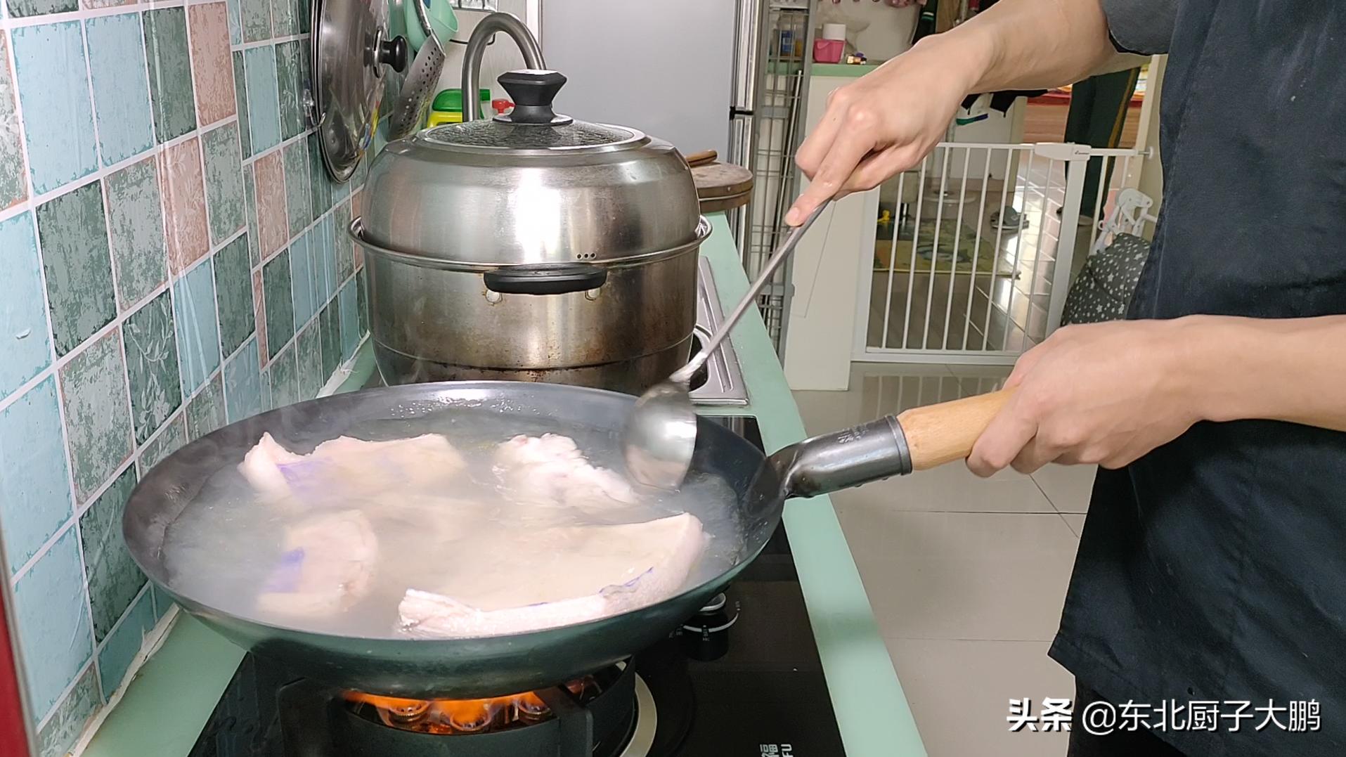 农村大锅杀猪烩菜,东北杀猪烩菜