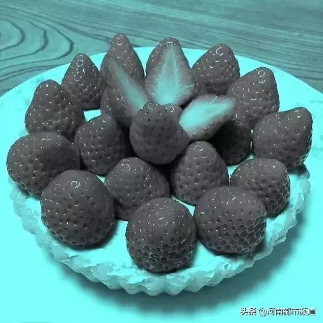 鞋子颜色粉白还是灰绿,粉白还是灰绿鞋子揭秘