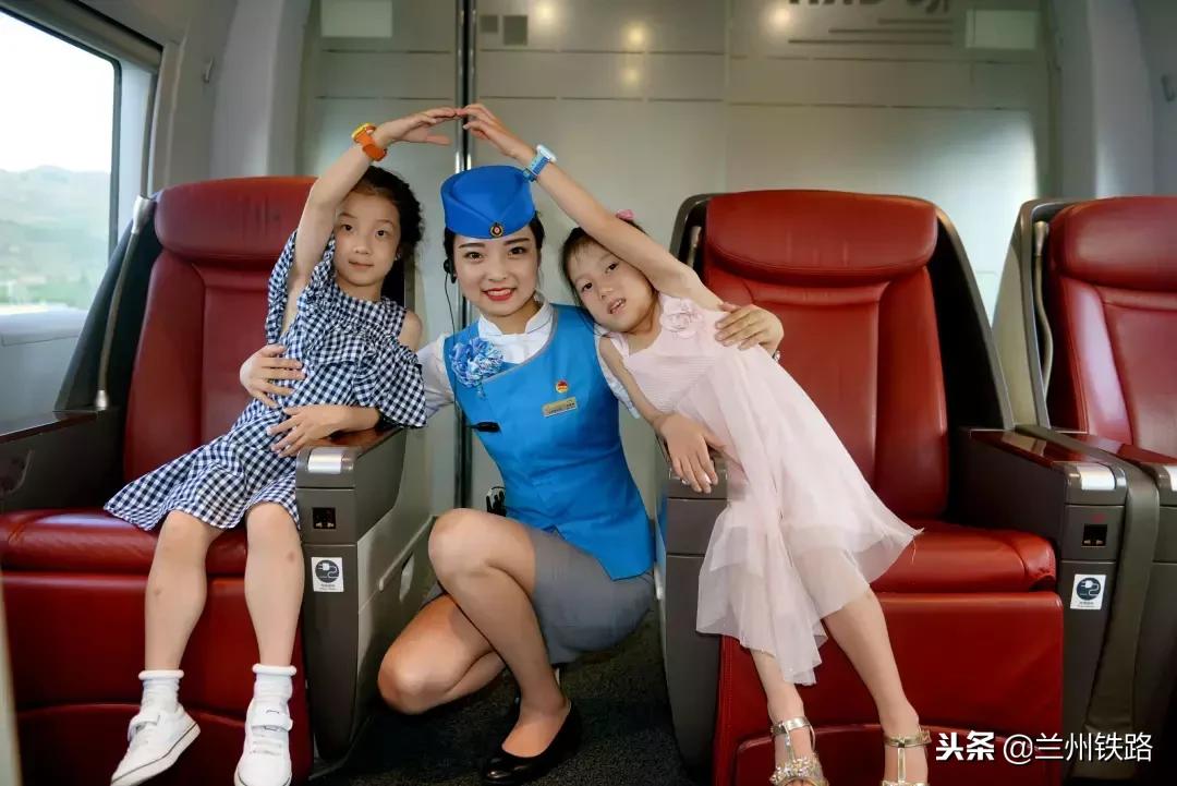 中国铁路制服发展史的图片,中国铁路制服发展历程