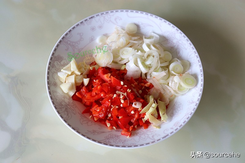 红烧带鱼好吃入味的方法,用红烧料做红烧带鱼家常做法