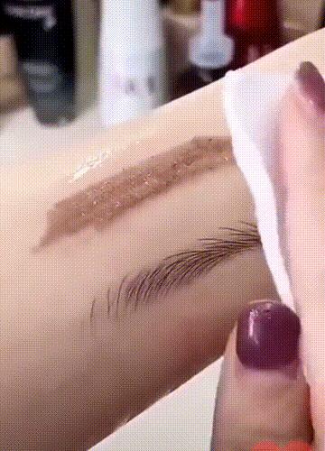 出门尽量化淡妆的方法,女人淡妆的正确化妆方法