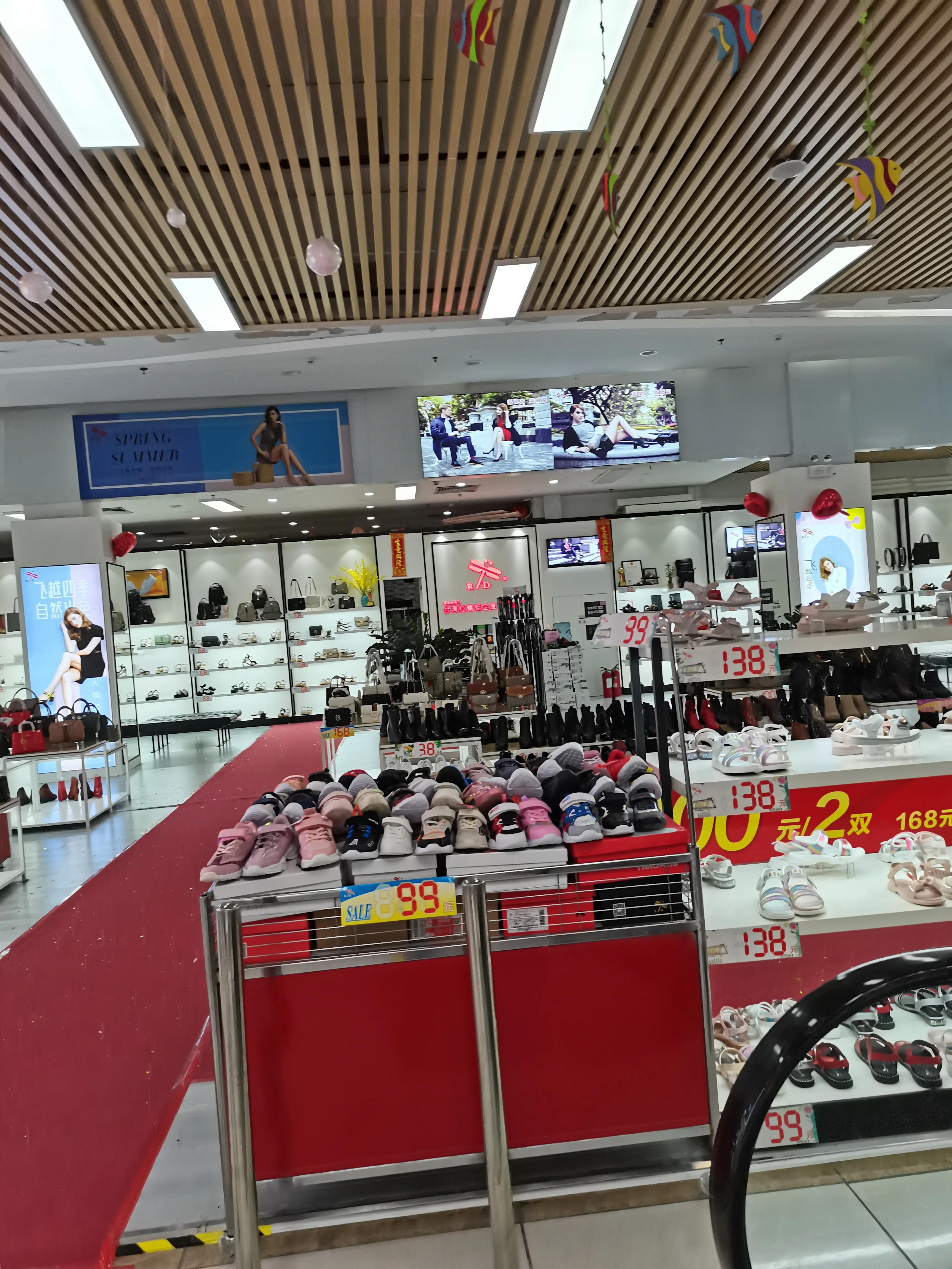 考察广东广州,考察广州市番禺区服装店