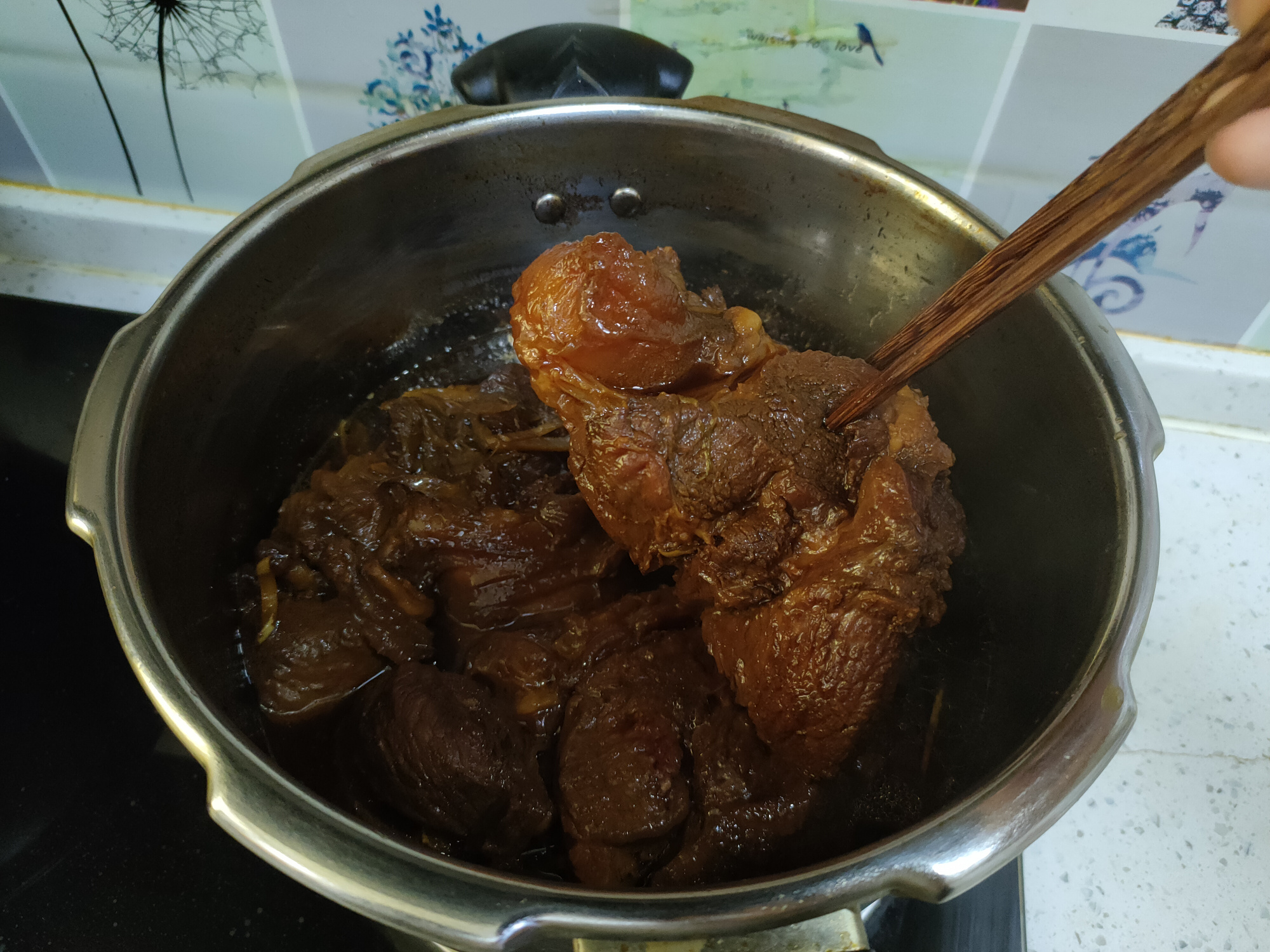 做卤牛肉如何腌制,做卤牛肉腌制十斤牛肉放多少盐