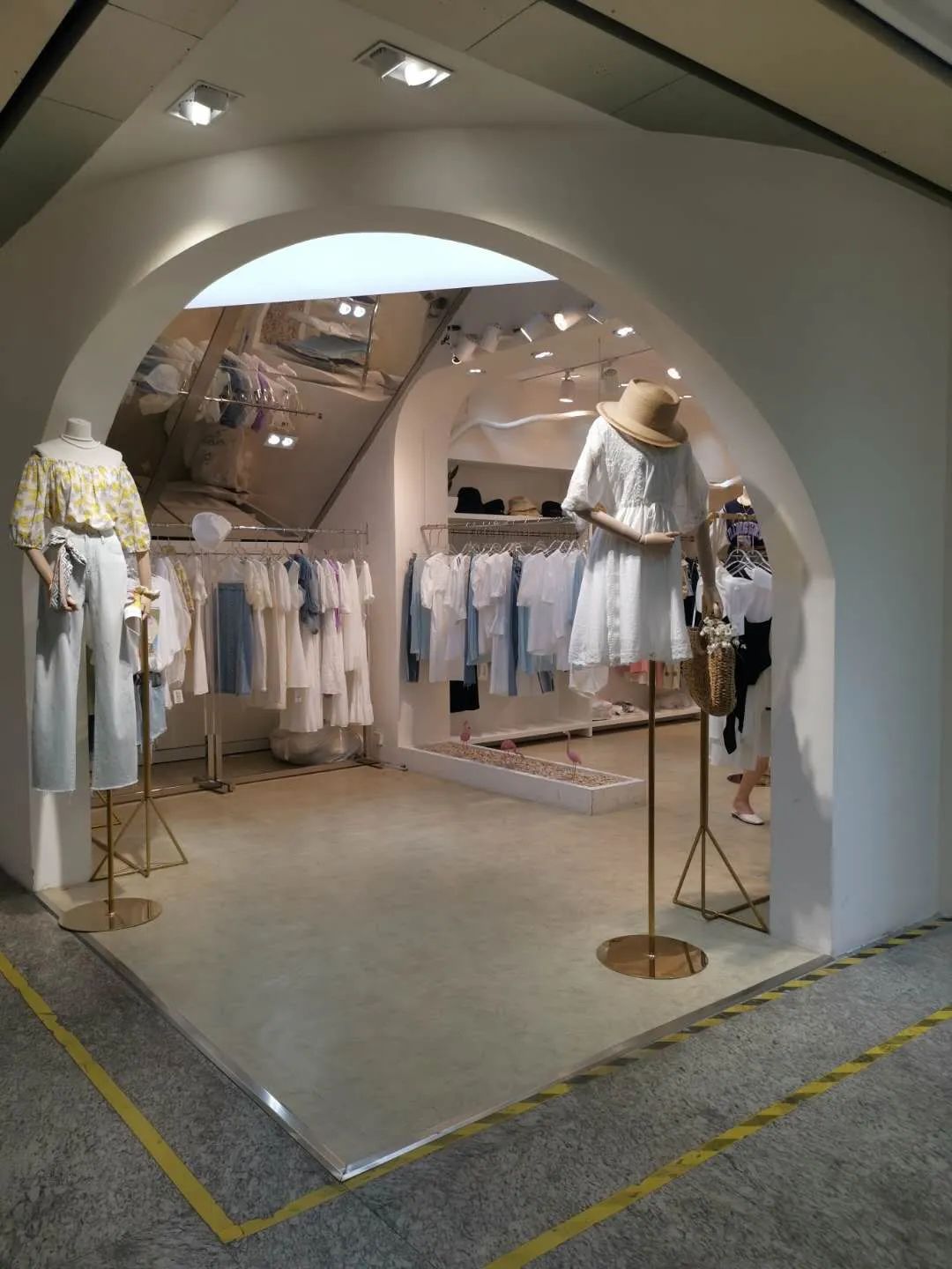 广州汇美服装批发市场现在状况,广州最潮流服装批发市场