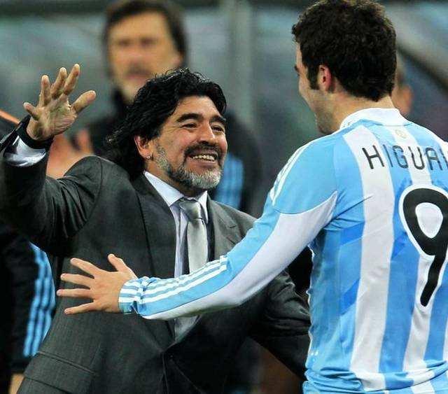 马拉多纳走了么,马拉多纳转身离开