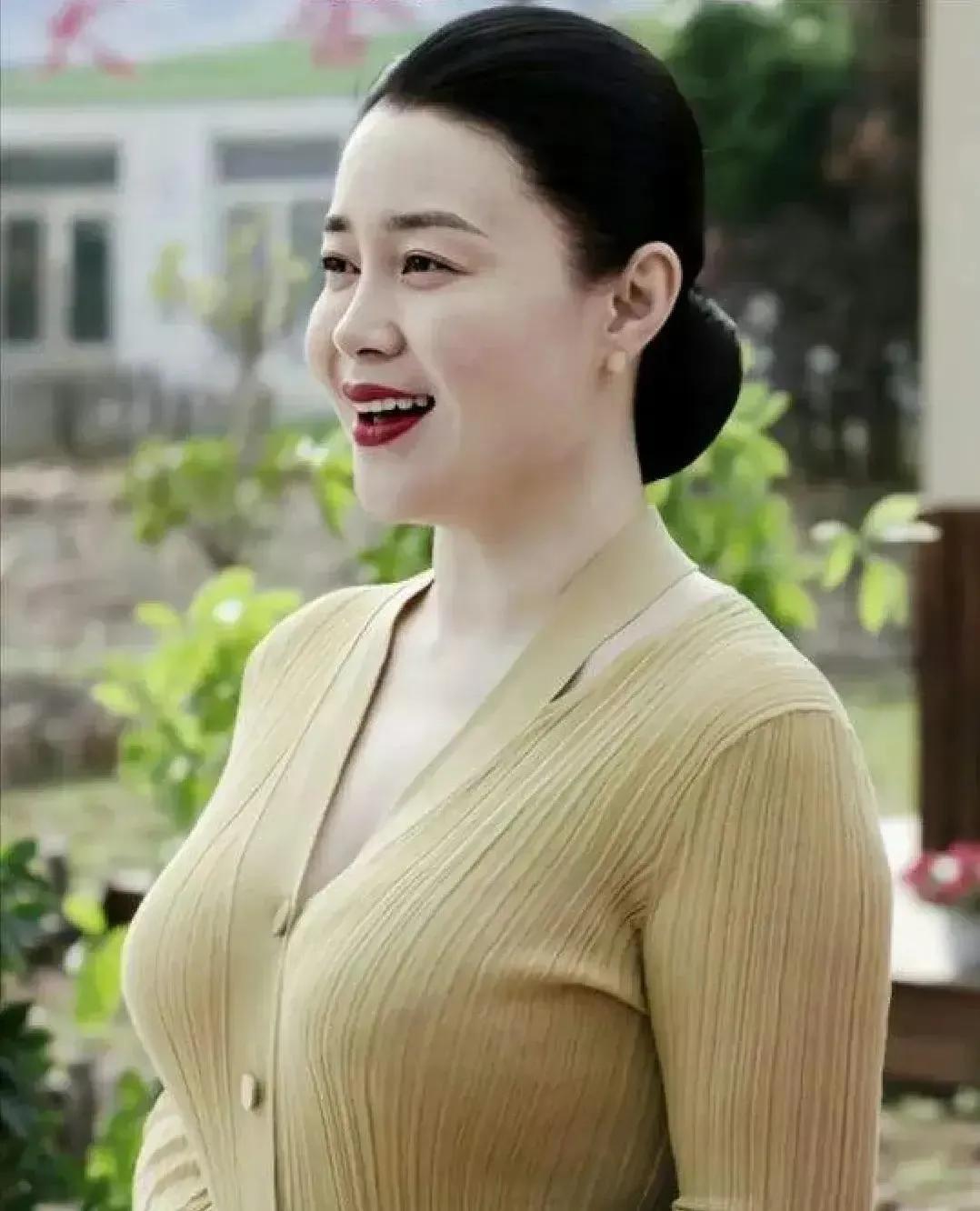 年近40却至今未婚的关婷娜,关婷娜身材