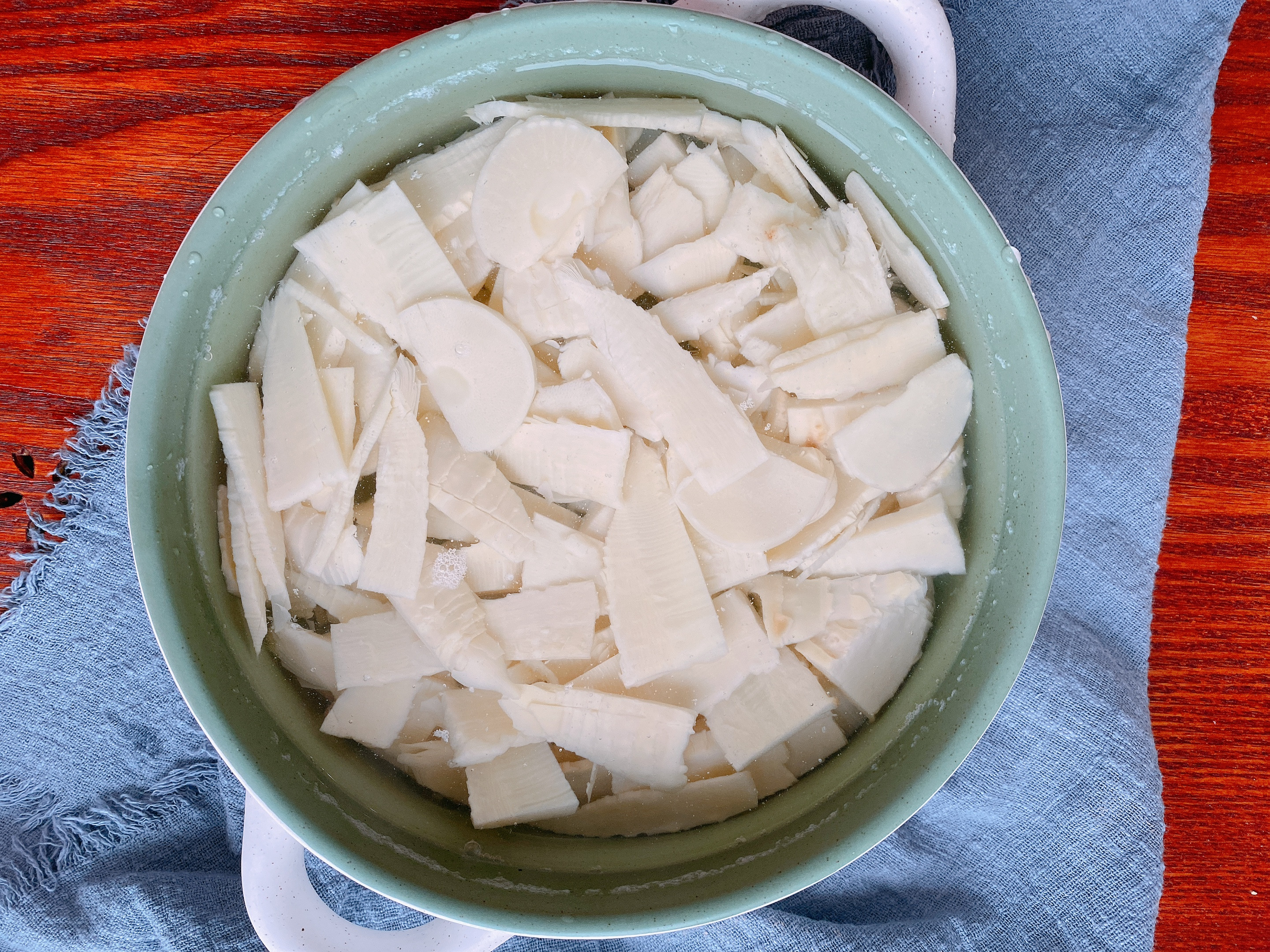 冬笋要不要焯水冬笋制作方法,冬笋煲汤冬笋没焯水有危害吗