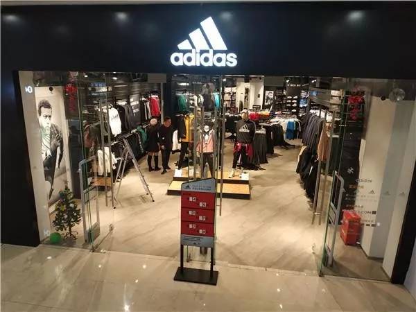 晋江万达耐克工厂店,晋江会给耐克阿迪代工吗