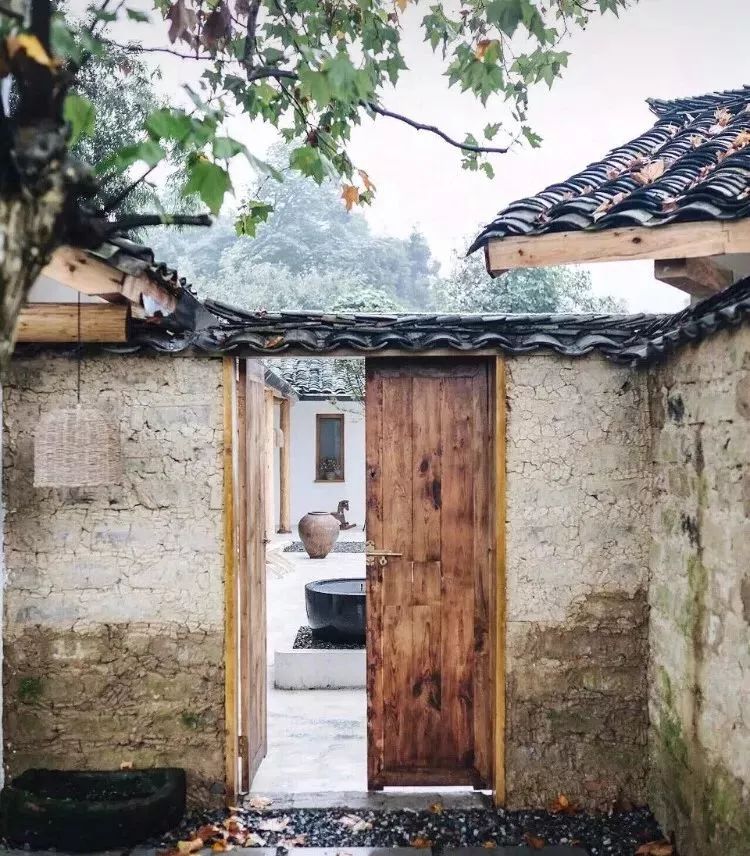 成都出发，一路向西的“旅行列车”年底开通！沿途好多……