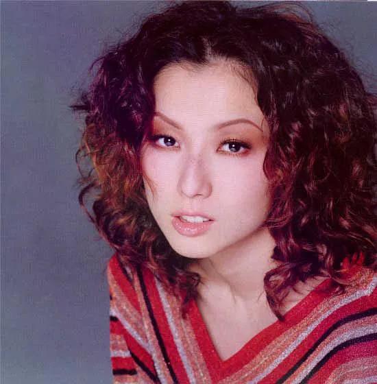 香港人对郑秀文的评价,郑秀文香港最后的天后