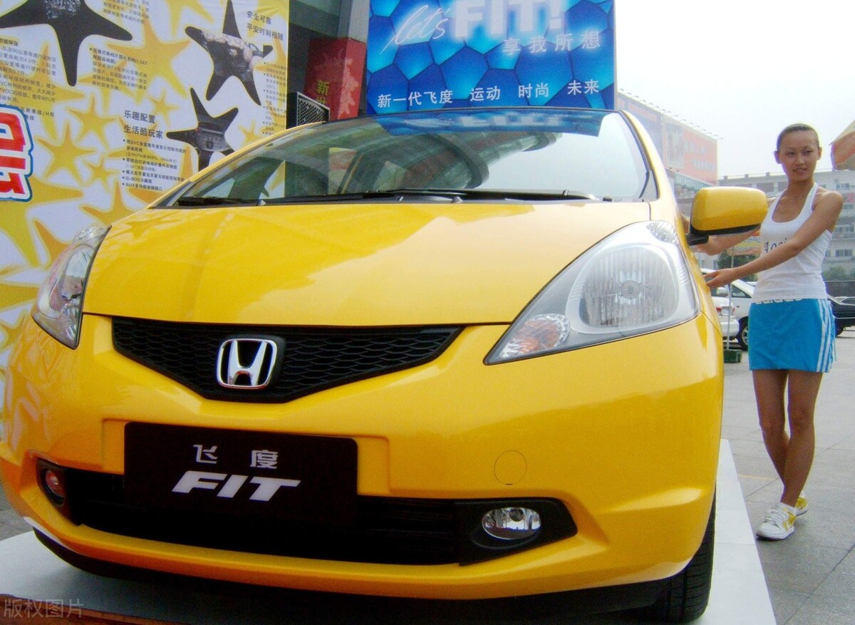 中年女教师推荐买什么车,骐达和polo哪个更适合女性开