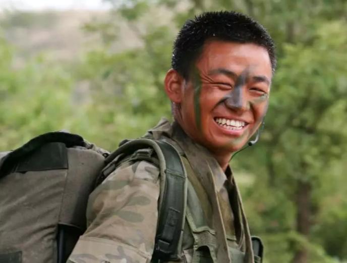 哪一年岳云鹏14岁郭德纲26岁,岳云鹏王宝强郭德纲马云成长史