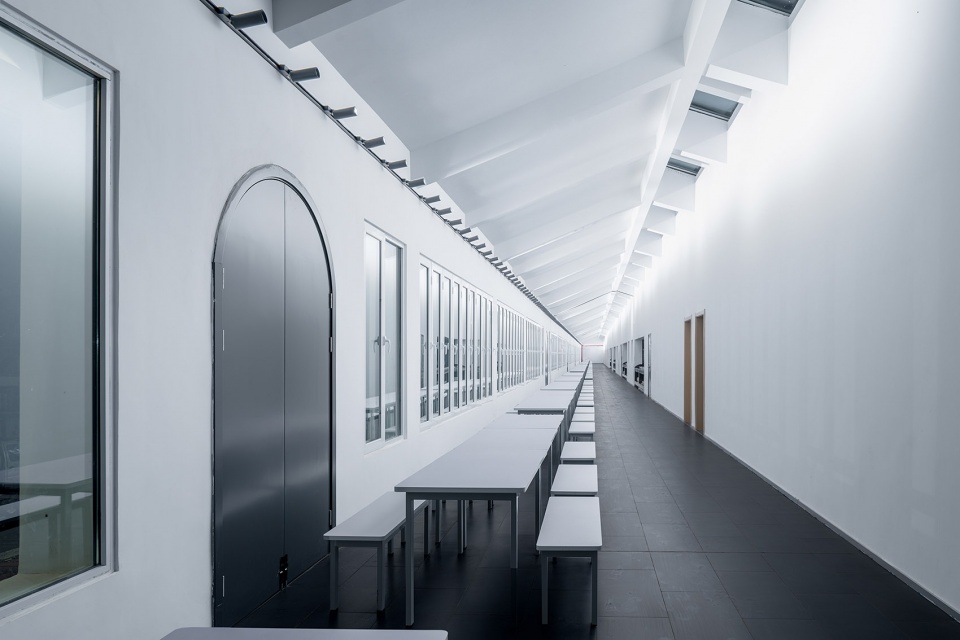 秦岭深处特色餐厅,秦岭山下100米食堂