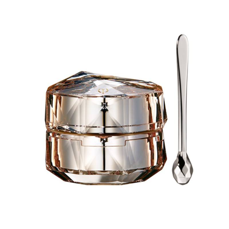 去眼袋擦的眼霜好还是贴的眼霜好,去眼袋黑眼圈哪种眼霜最好