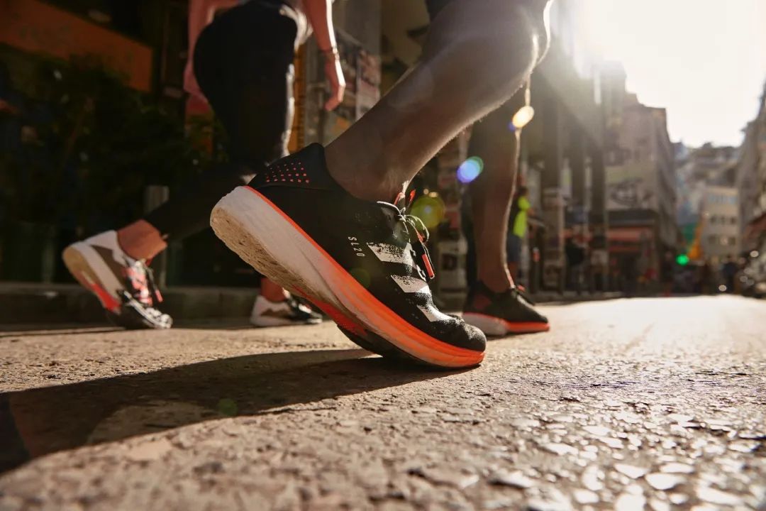 穿什么鞋跑步不磨脚,稳定性好又轻的跑鞋