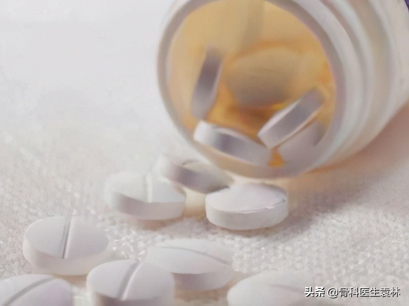 为什么有人长骨刺,什么是骨刺如何治疗骨刺最有效