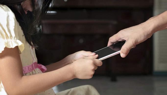 怎么跟孩子谈早恋处理的正确方式,对于早恋家长怎么处理