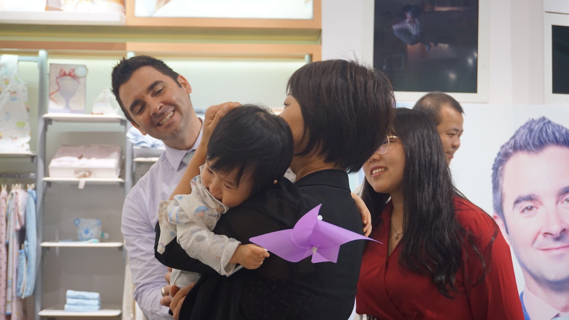 ICA专家AlexVidan博士：金可儿成长呵护床垫让婴幼儿睡得更健康