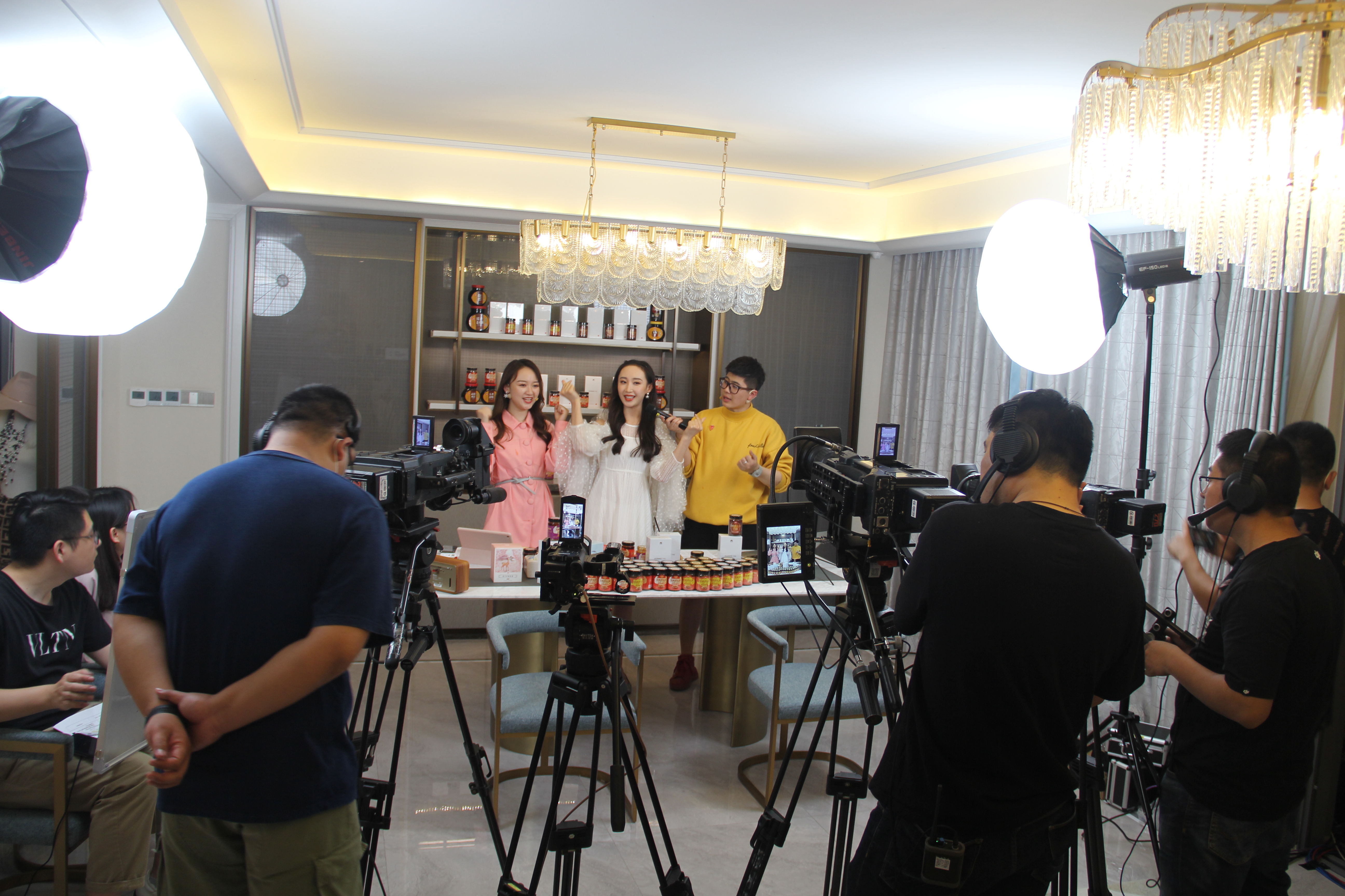 零粉启动强势霸屏——浙江之声“每天努力丁点儿”“弹射”直播首飞登顶