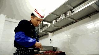 一头牛只有一块里脊,一头牛只供应6块牛排