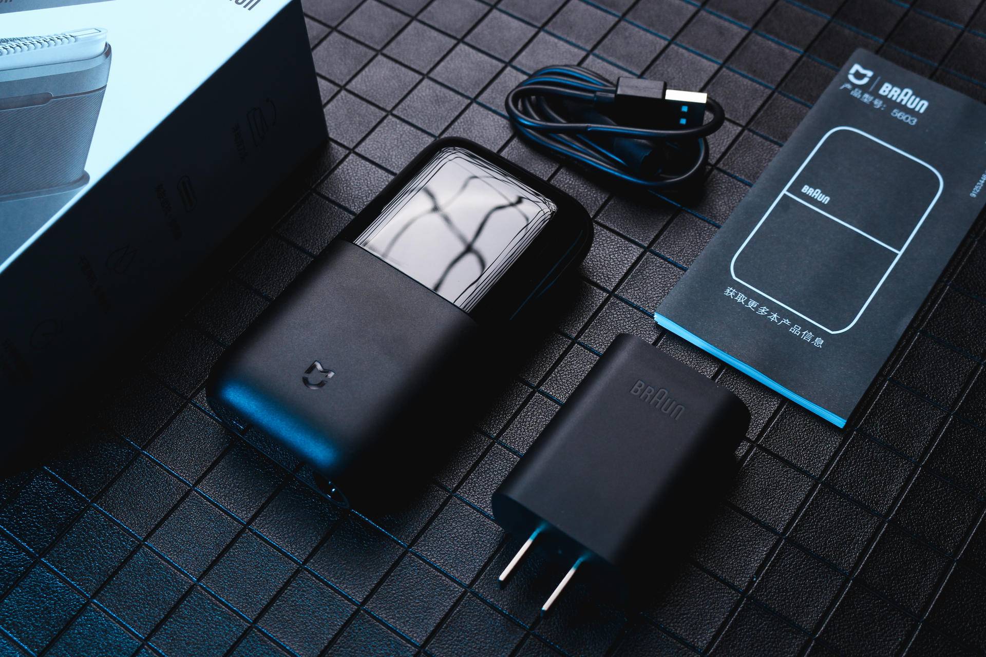 小米博朗往复式剃须刀测评,松下和博朗剃须刀哪个好300元左右