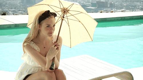 一到夏天皮肤就变黑变黄,夏天容易晒黑修复的水乳