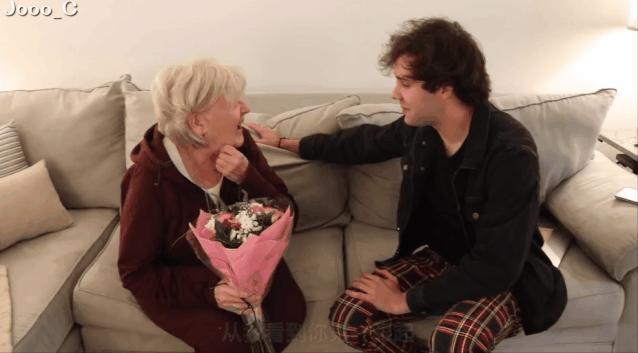 最甜分手看哭3千万人，转头与75岁基友妈妈结婚，“我是你爹”