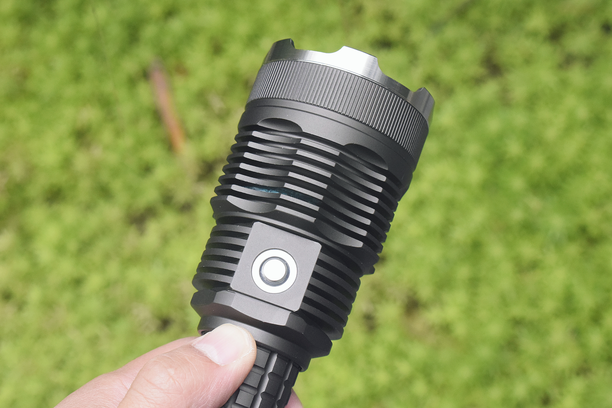 600流明户外手电,65000流明户外泛光手电