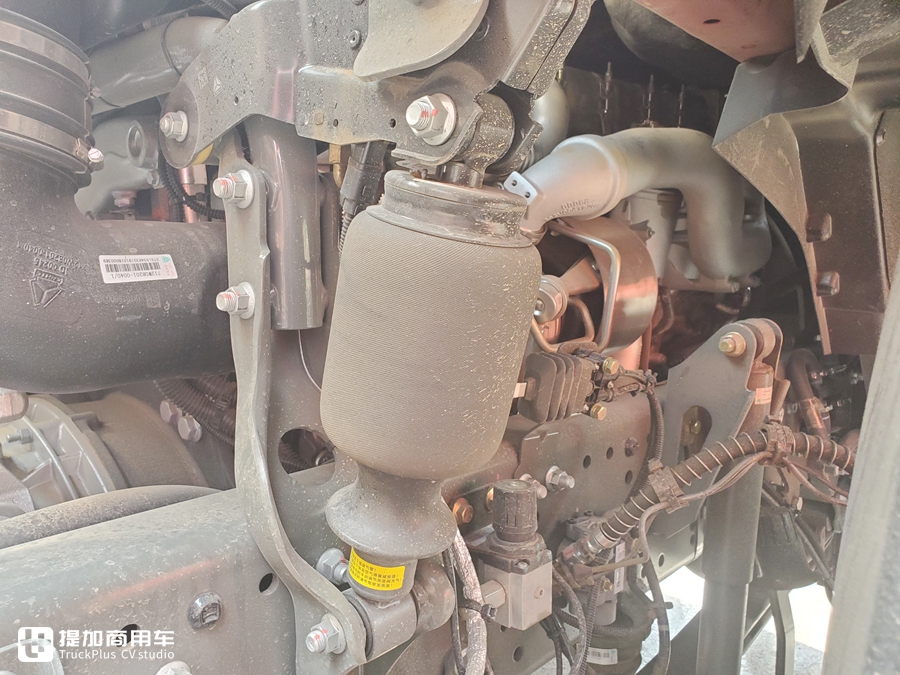 豪沃tx7最新版燃气车好吗,重汽豪沃tx7原车屏安装倒车影像