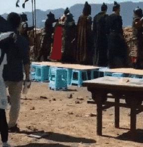 搞笑gif开心一刻快乐不分年龄,搞笑gif开心一刻动图