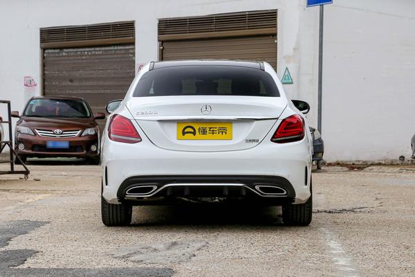 奔驰c200点评,奔驰c200内饰后座图片