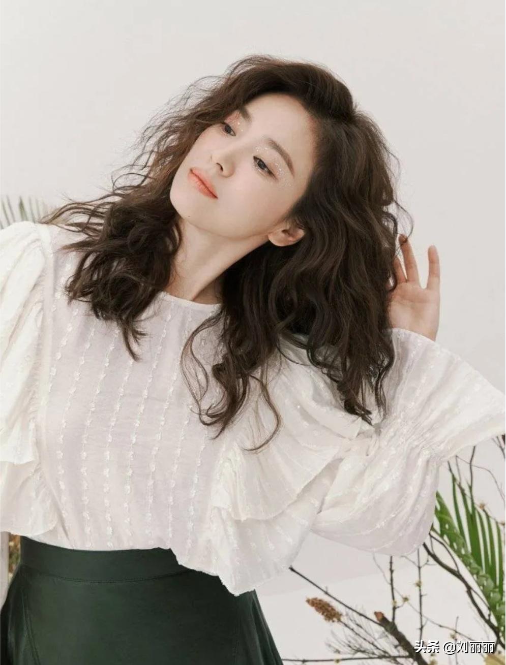 高层次修颜发型,2020修颜减龄卷发发型