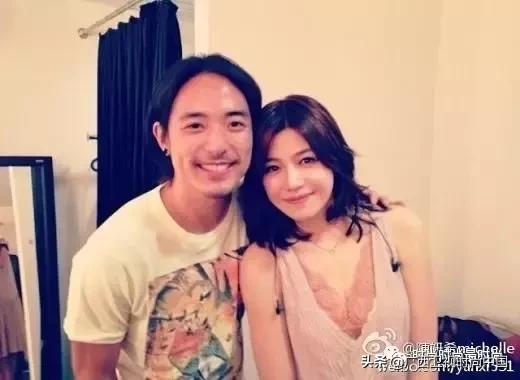 显脸瘦的方法和穿搭,显脸瘦显高的发型怎么扎