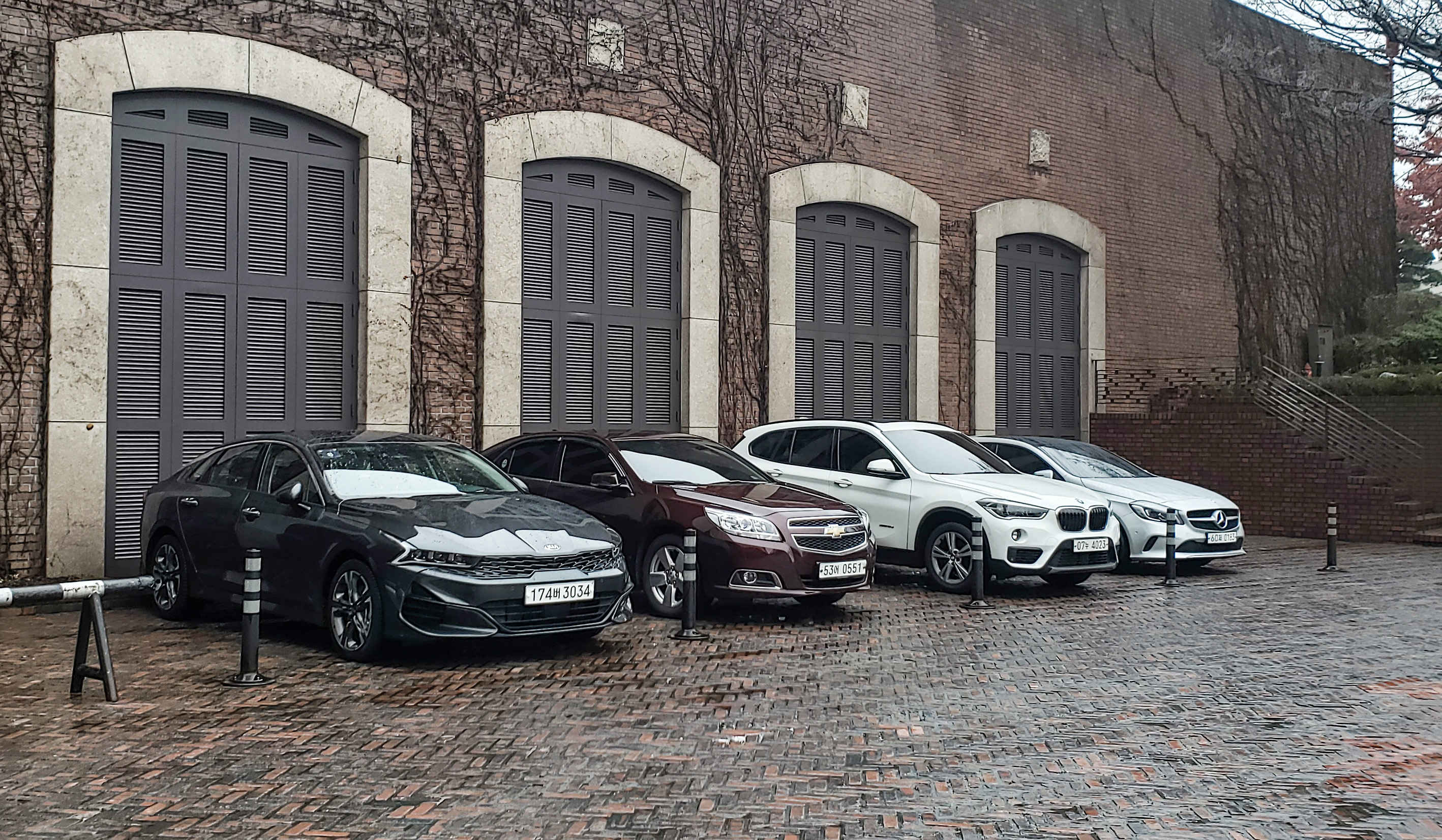 全新起亚k5高颜值运动帅气真香,起亚k5是b级车吗