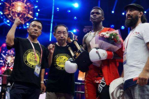 张伟丽怼黑龙“三姓家奴”，黑龙却回复：中国人钱给的最多