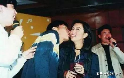 郑秀文这辈子最大的黑点，就是许志安了吧？