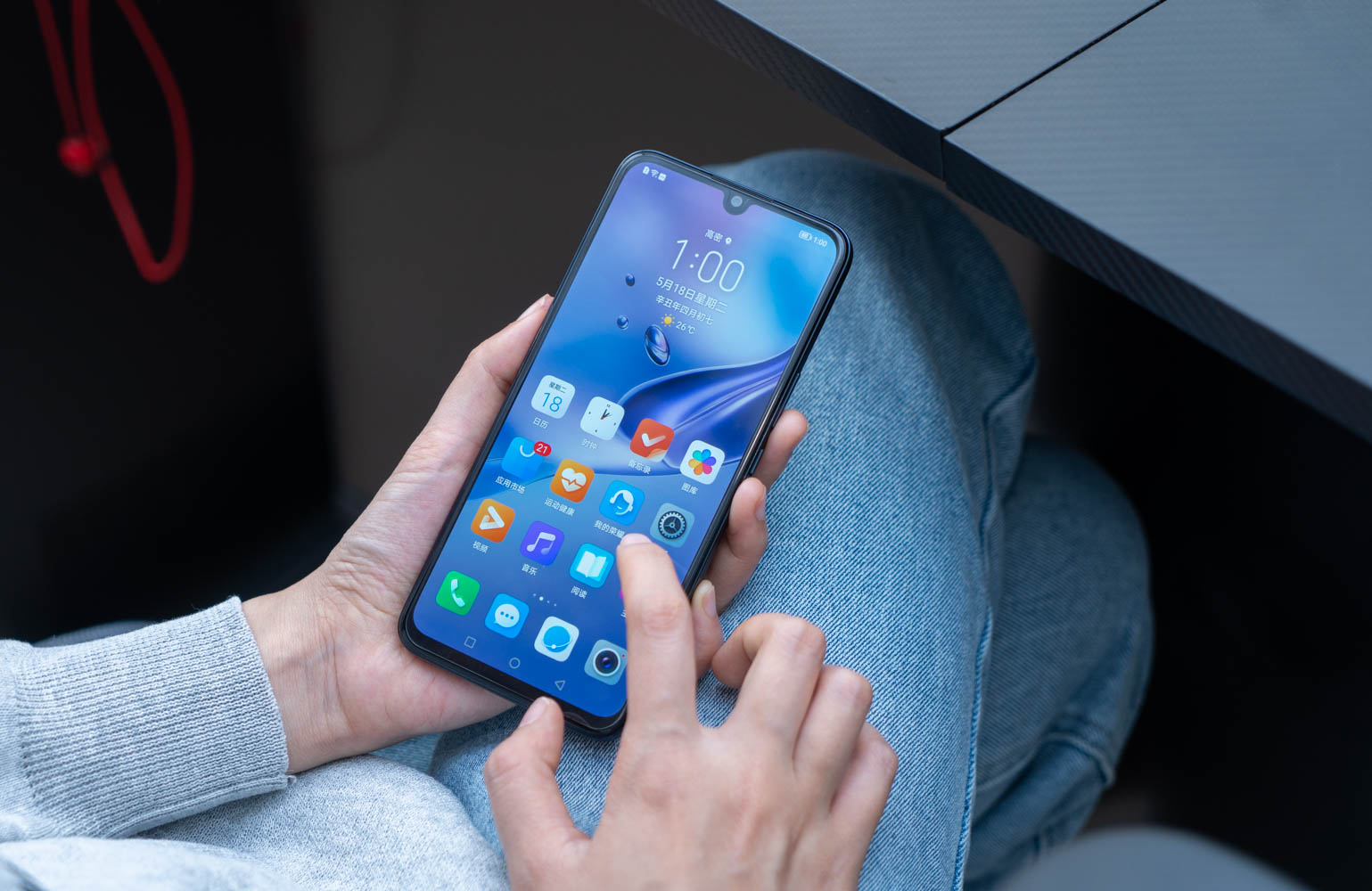 66w快充体验,荣耀66w车载快充超薄测试