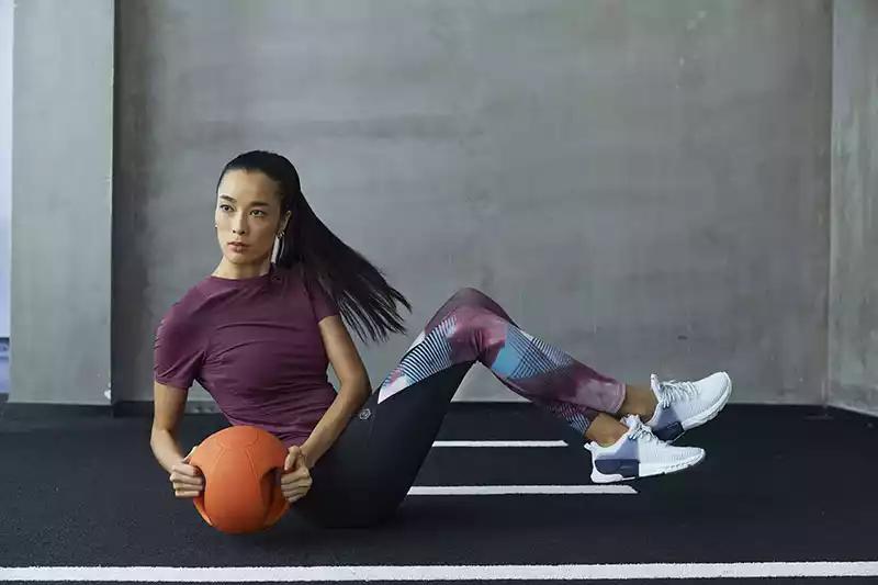 安德玛最新训练鞋,安德玛库里训练鞋