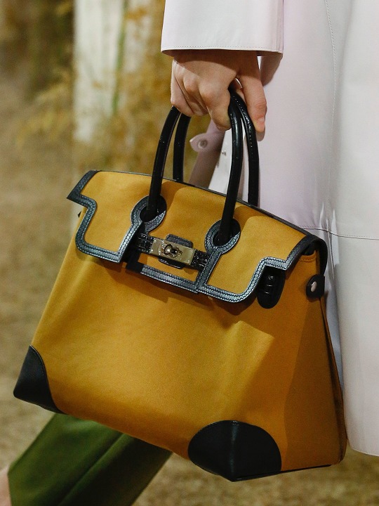 买包是不理智消费,买包包平价