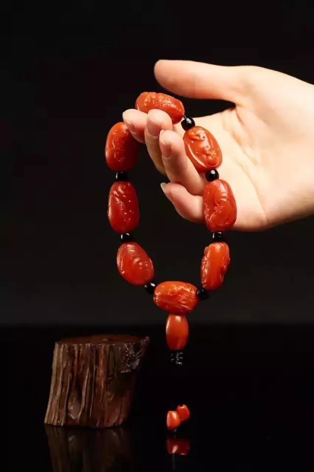 鸡爪骨文玩市场价格,最靠谱的文玩价格参考表赶紧收藏