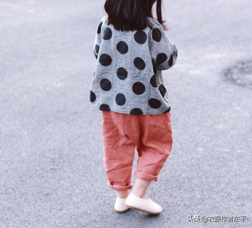 娃娃上衣韩版宽松a字型怎么搭配,宽松上衣女宝宝韩系