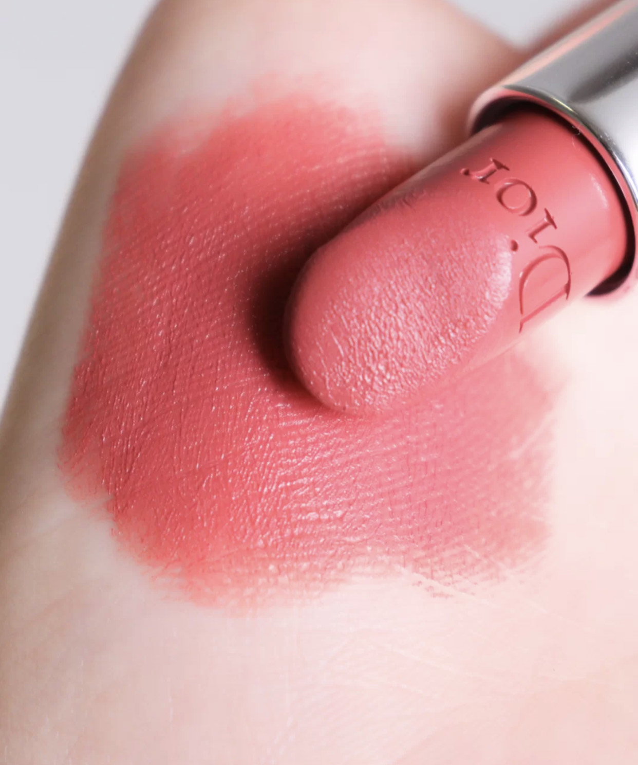 迪奥除了999还有哪个颜色比较好看,迪奥经典红是几号色